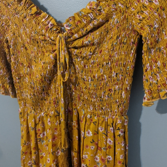 Tobi Floral Dress - Picture 5 of 8